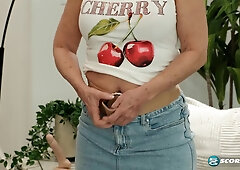 Elara Elis, 62, Teases Her Fuckable Big Ass and Mature Pussy
