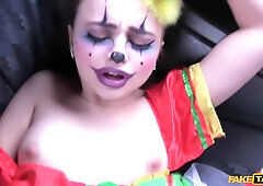Lady Bug In Driver Fucks Cute Valentine Clown