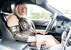 Amateur Crossdresser kellycd2022 out for a drive in my fresh leopard print suit seamless hose and heels