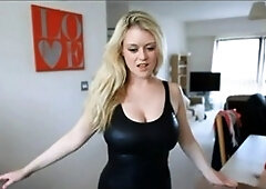 Chesty, super-fucking-hot, camshow