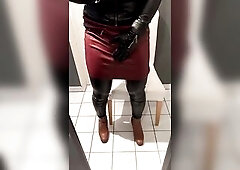 Sissy Crossdresser in Leather outfit