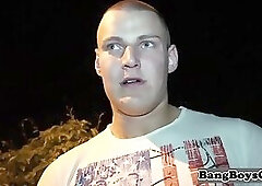 Muscular euro giving blowjob until cumshot