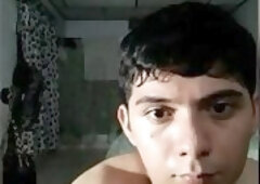 Rico colombiano se masturba en cam