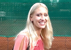 CZECH AMATEURS - SQUIRTING UMA LIKES IT HARD