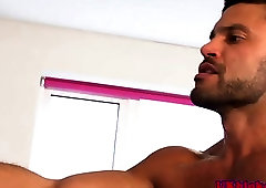 Tattooed uk bear cums over london lad