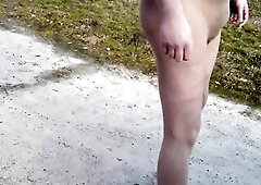 Pissen in Strumpfhose (Outdoor - NS)