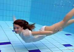 Pink Pussy Babe Undressing Underwater