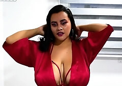 Kati Rico: Seriously Sexy At SCORELAND