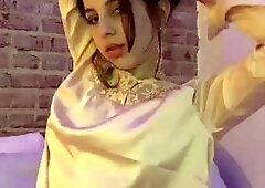 Amateur Webcam Babes Going Solo