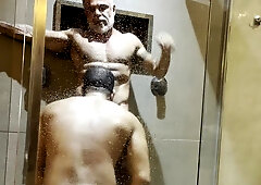 BR Dad Fit with fan in the shower
