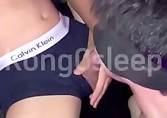 My first time bottoming 😈@Kong0sleep