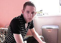 Bubble-assed hottie gets screwed from behind real deep