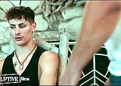 Anhalter, bisexual musculoso, starke