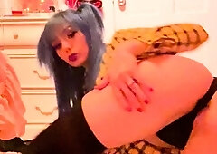 Blonde tight pussy babe has solo toy fun
