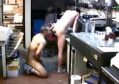 Argentinos - Dos Comáñeros Calientes En El Trabajo Se Dan Pija