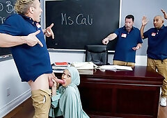 Sexy as fuck Muslim chick Kiki Cali rammed by three big dicks