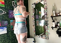 Get Willing With Me For A Festival!