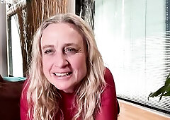 Intimate daybed fisting time