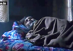 DESI BHABHI KO BUS PELA - Ko Ko