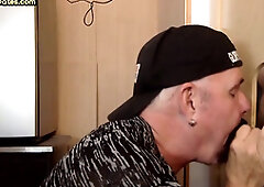 Mouth filled gloryhole DILF sucks for fresh cum at home