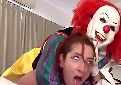 Sexo Duro, Penny Wise And Tetas Grandes - Peniswise The Fucking Clown Terrifies Curvy Latina Babe