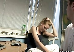 Dude u got to watch this wench give head to a chap that babe barely knows and get her brains drilled out during the time that sucking her boyfriend 