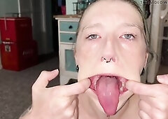 I know that's how u wish me, slavemaster... wide open and gaping for u. I'll describe all the naughty things u can do to me and encourage u 