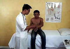 Suck Me Doc! - DoctorTwink