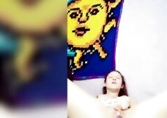 Discovered an old squirting clip. See it pour out????