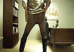 VanessaTV teasing with her black boots...