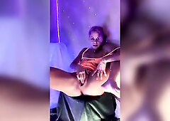 Hottie talking smutty intimate show