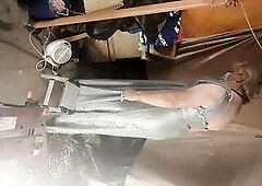 Hanging and feminin fall