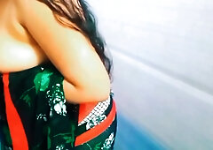 Bhabi Bathroom Me Nahate Wakt Pisab Kar Diya - Huge Boobs, Jaye Summers And India Summer