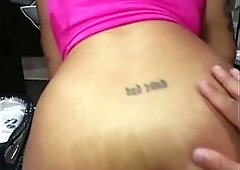 That plump hotty sits so nicely, I wanna propose to her.