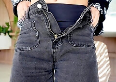 Amateur Webcam Teen Flashes Masturbates