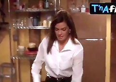 Teri Hatcher Sexy Scene  in Desperate Housewives