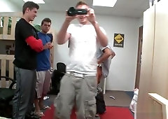 Dude stuffing his anus with toy part3