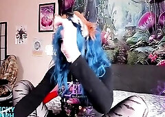 Tits out and having a precious time on stream :)