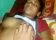 Desi Hot Mallu Aunty Boobs Pressing