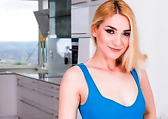 Blonde in stockings Luna Melba is trying intensive anal sex