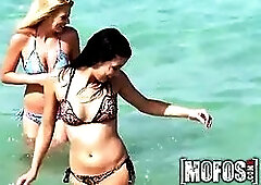 Mofos - 2 ideal beach beauties have some fun
