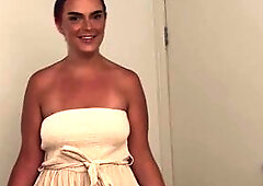 Redhead girlfriend entreats for morning facial