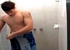 EuroBoyXXX.com: Harold gets a buzz out of nailing