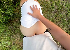 Spotted banging and sucking in the park