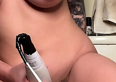 Amateur Big Boobs jerks Big Dick