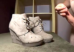 Wonderful Spunk fountain on step mamas cute boots