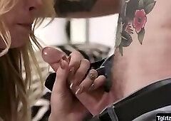 Horny ts stunner Casey isses masturbates while analed