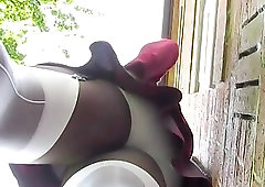 BG70 Upskirt White Seamed Stockings