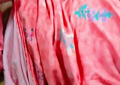 Romance In Train-meet Random In Train - Gorgeous Girl