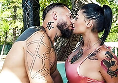 Lady Muffin's milf smut by Pinko Club